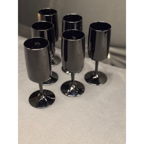Set of 6 Vintage Hand-Blown Black Wine/Cocktail Glasses – 6" Tall - Picture 8 of 9